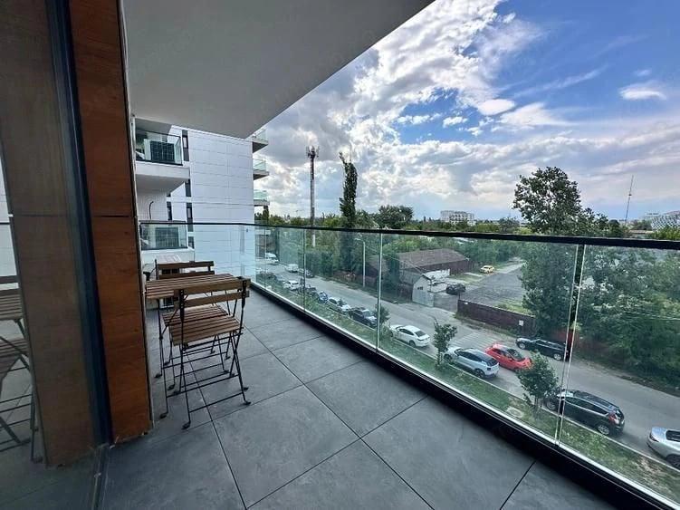 Apartament cu 2 camere semidecomandat în Străulești