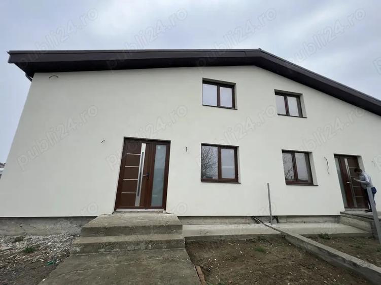 Casă cu 6 camere cu Teren 500 Mp în Câmpineanca