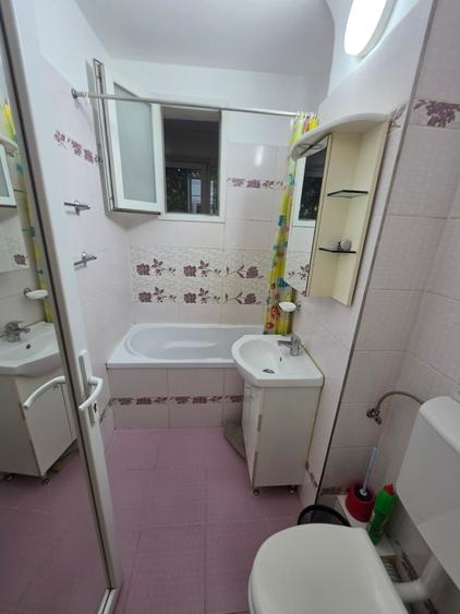 Apartament cu 2 camere semidecomandat în Baba Novac