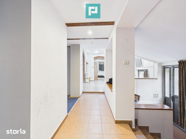 Apartament cu 4 camere în Central