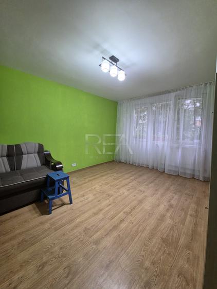 Apartament cu 3 camere decomandat în Drumul Taberei