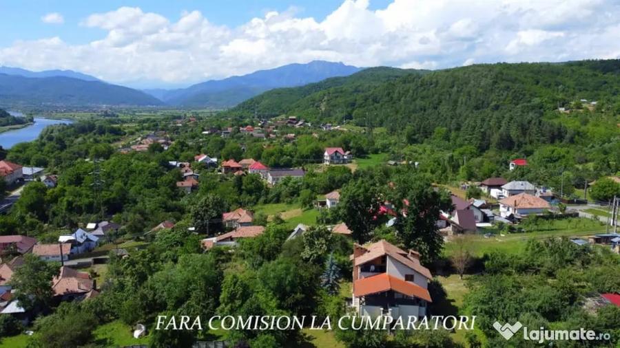Casă cu 7 camere cu Teren 2328 Mp în Dăești