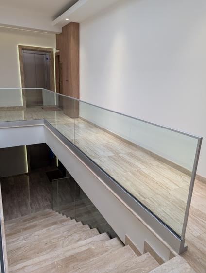 Apartament cu 3 camere decomandat în Ștefan cel Mare