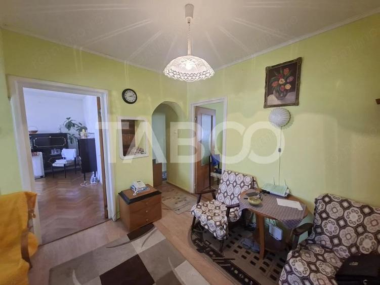 Apartament cu 3 camere decomandat în Mihai Viteazul