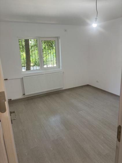 Apartament cu 2 camere decomandat în Crângași