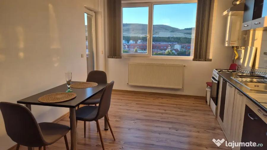 Apartament cu 2 camere semidecomandat în Florești