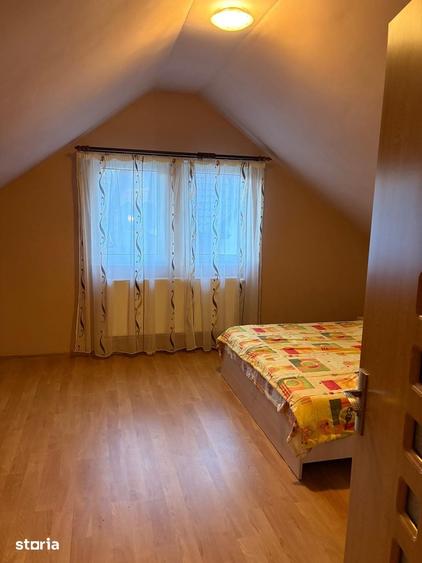 Casă cu 5 camere cu Teren 1200 Mp în Central