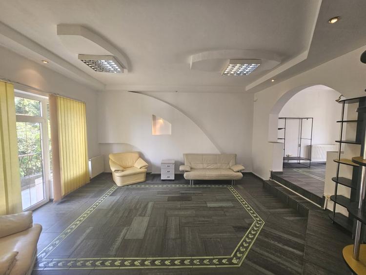 Zona Sigma - casa cu 6 parcari si gradina - 9