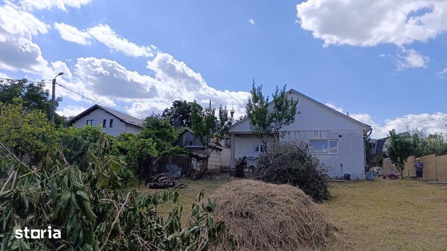 Casă cu 4 camere cu Teren 980 Mp în Central