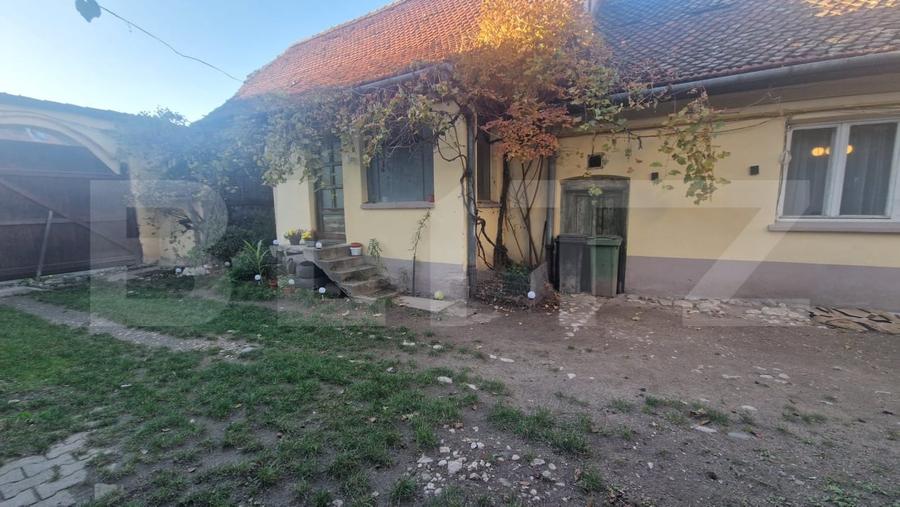 Casă individuală cu 6 camere cu Canalizare în Centrul Istoric