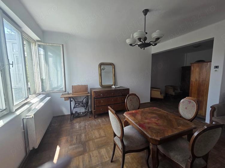 Garsonieră decomandată în Central