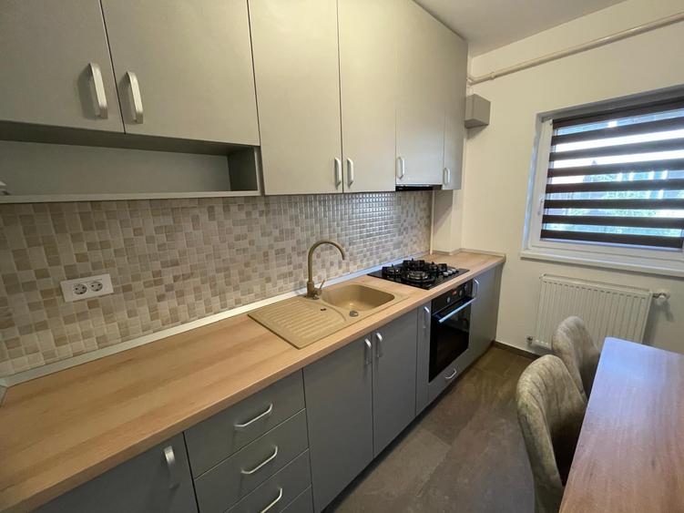 Apartament cu 2 camere decomandat, mobilat în Păcurari