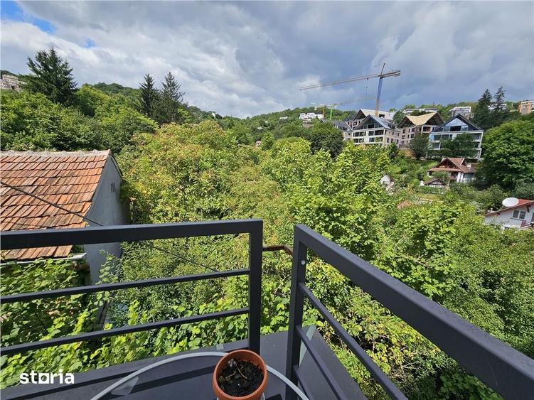 Apartament cu 2 camere semidecomandat în Schei