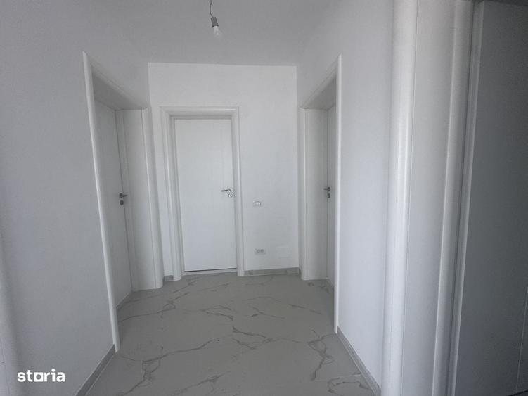 Casă cu 4 camere cu Teren 400 Mp în Domnești