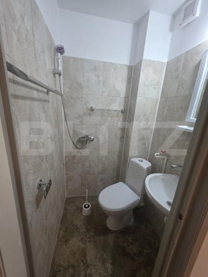 Apartament cu 3 camere decomandat în Craiter