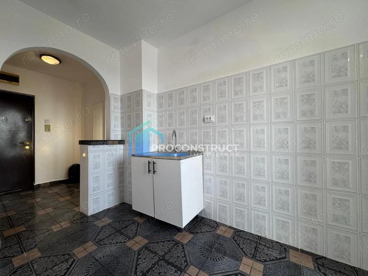Apartament cu 3 camere decomandat în Șagului