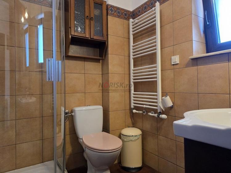 Casă individuală cu 5 camere cu Canalizare în Otopeni