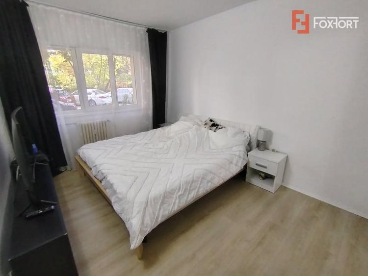 Apartament cu 2 camere semidecomandat, mobilat în Girocului