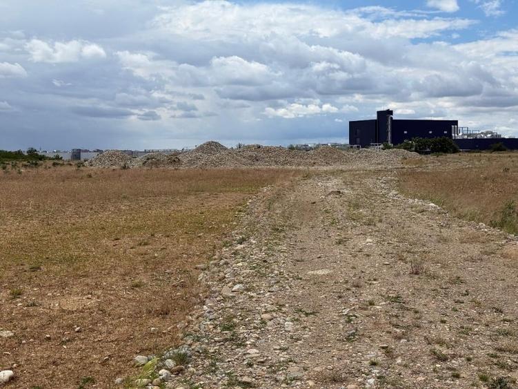 Teren agricol extravilan de 6154 mp, în Sânmartin