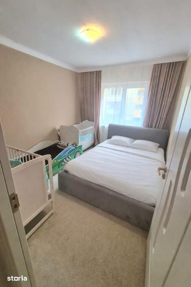 Apartament cu 3 camere în Traian