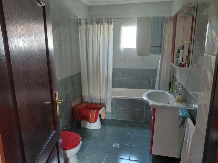Casă cu 4 camere în Sânmartin