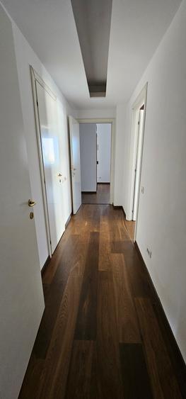 Apartament cu 4 camere decomandat, mobilat în Barbu Văcărescu