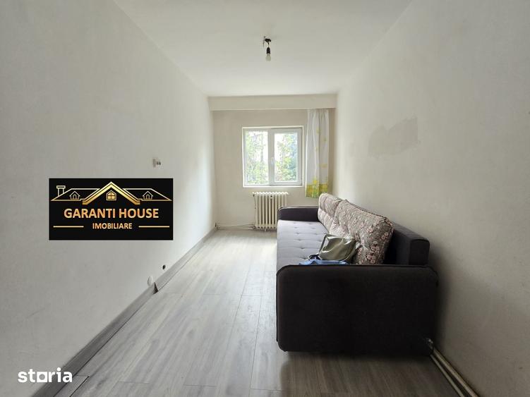 Apartament cu 4 camere decomandat în Orașul Vechi