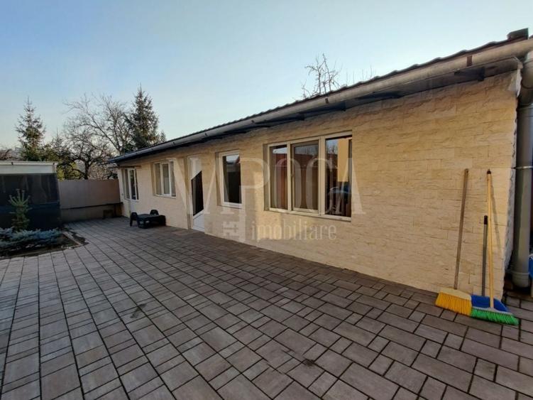 Casă individuală cu 5 camere cu Canalizare în Dâmbul Rotund