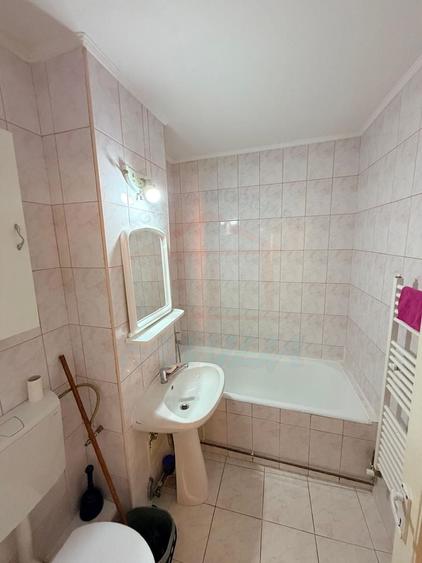 Inchiriem apartament cu o camera la PS-uri , tiglina 1, pret 250 euro. - 12