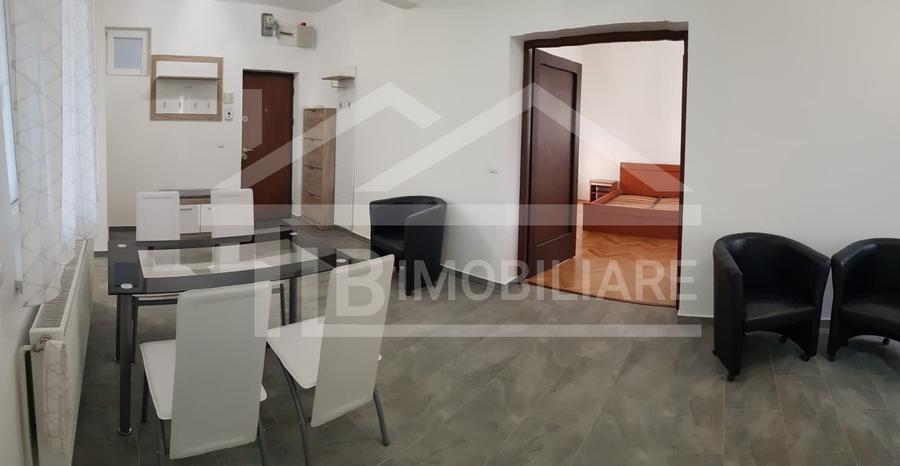 Apartament cu 4 camere decomandat în Semicentral