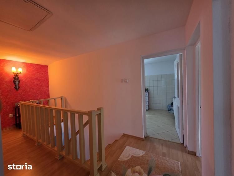 Casă cu 5 camere cu Teren 770 Mp în Mihail Kogălniceanu