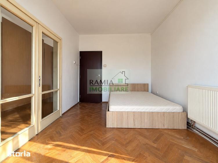 Apartament cu 2 camere decomandat în Tractorul