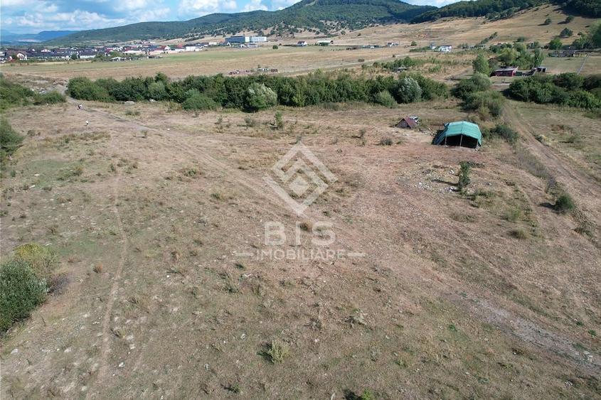 Teren agricol extravilan de 12600 mp, în Unirea
