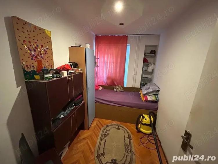 Apartament cu 3 camere decomandat, mobilat în Dâmbovița