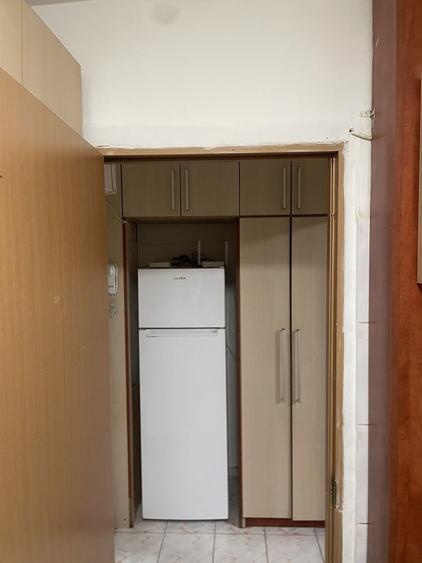 Apartament cu 2 camere decomandat, mobilat în Tei