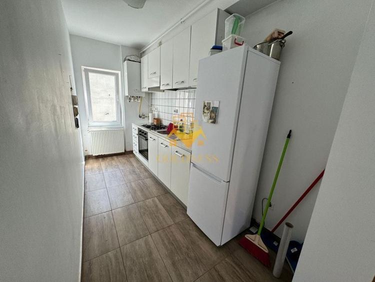 Apartament cu 4 camere semidecomandat în Zorilor