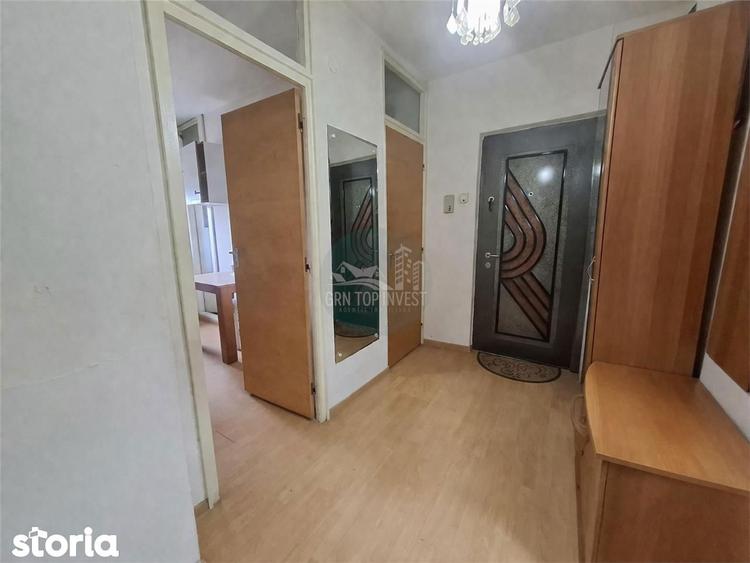 Apartament cu 3 camere decomandat, mobilat în Terezian