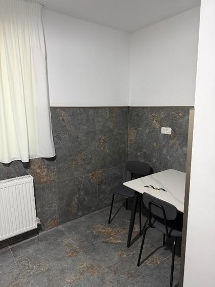 Apartament cu 3 camere decomandat, mobilat în Drumul Taberei