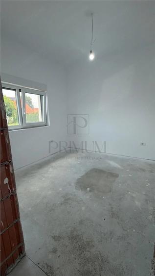 Duplex, finisaje premium - separat prin casa scarii - 3