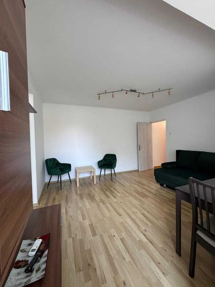 Apartament cu 2 camere semidecomandat în Eroii Revoluției