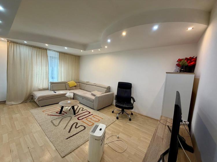 Apartament cu 2 camere decomandat, mobilat în Nicolina