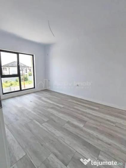 Casă cu 4 camere cu Teren 245 Mp în Rahova