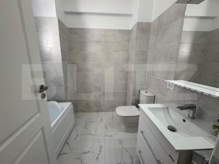 Apartament 3 camere, 80 mp, zona Consul - 2