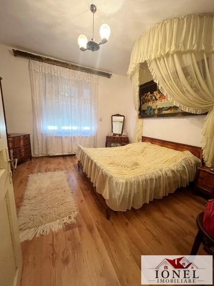 Casă individuală cu 4 camere cu Canalizare în Ciugud