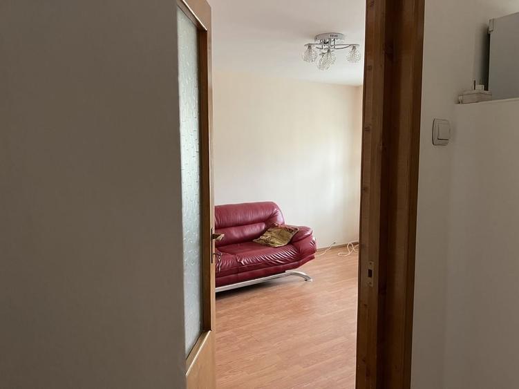 Inchiriez apartament 3 camere - 8