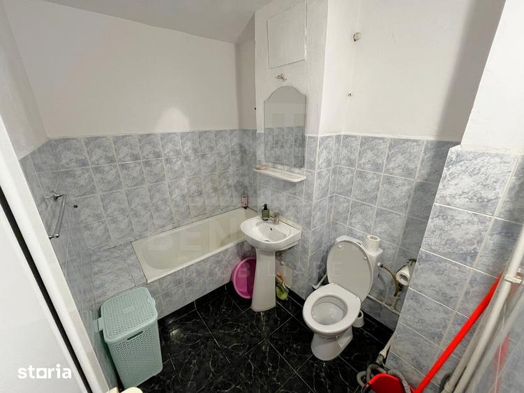 Apartament cu 2 camere decomandat în Craiovița Nouă
