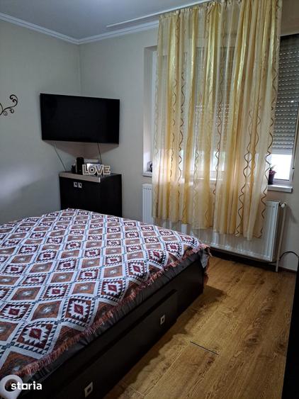 Casă cu 4 camere cu Teren 500 Mp în Central