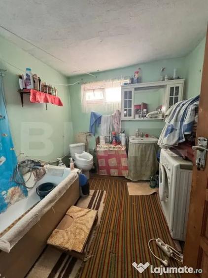 Casă cu 3 camere cu Teren 950 Mp în Șimnicu de Sus
