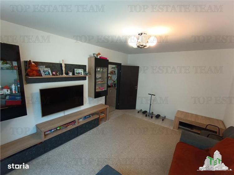 Apartament cu 4 camere decomandat în Ozana