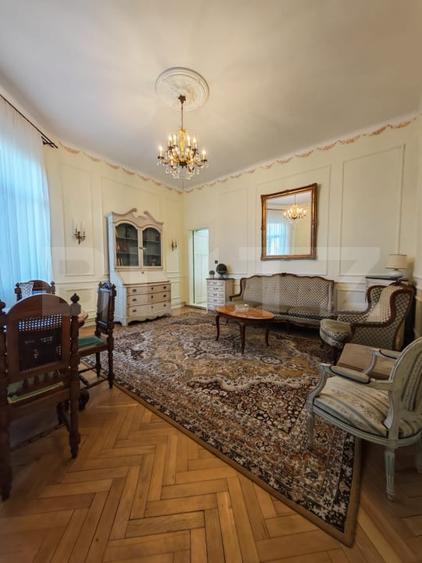 Apartament cu 3 camere decomandat, mobilat în Sinaia